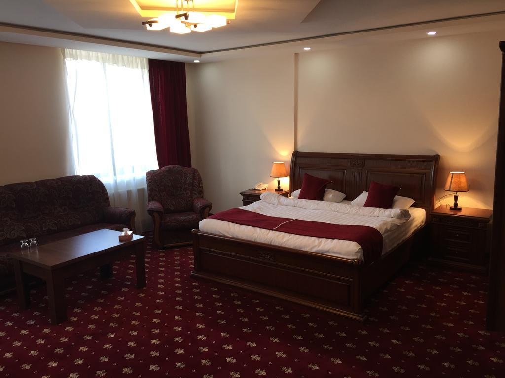 Gyumri Hotel Exterior photo